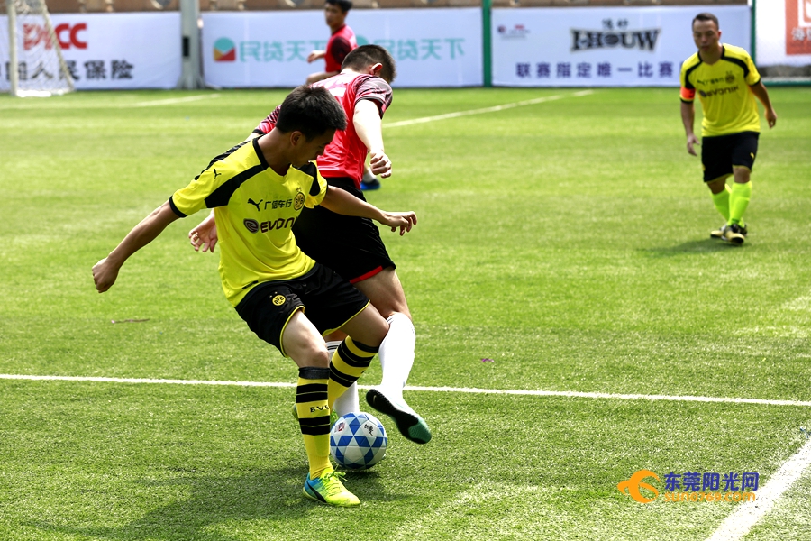 校友齐聚燃热血青春第二届东莞全国高校校友足球联赛开波