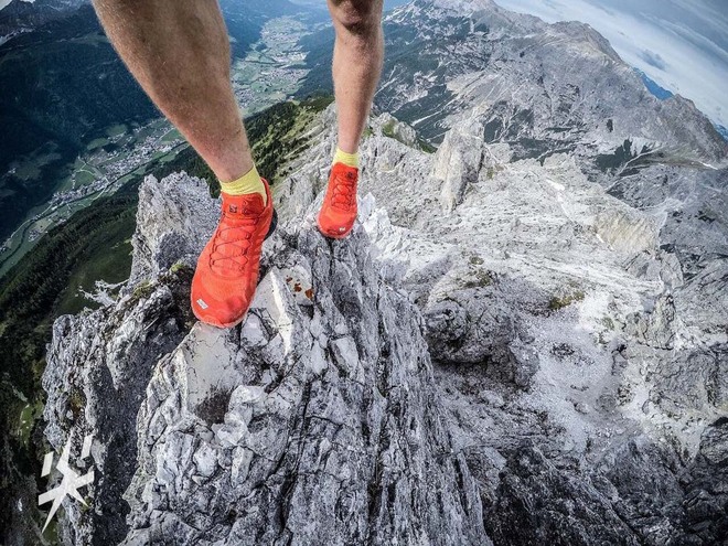 尖货QAVol.02|耐克飞线很快就断了?Boost站旁边呵呵的笑