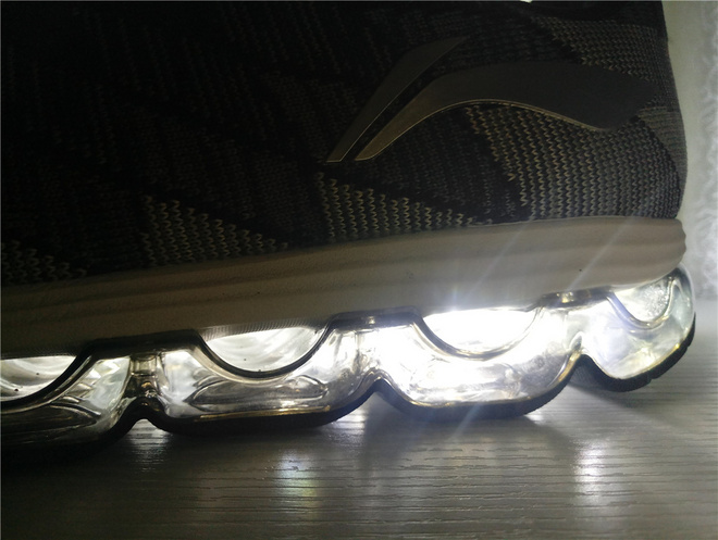 李宁弧型跑鞋,李宁跑鞋大绝影测评