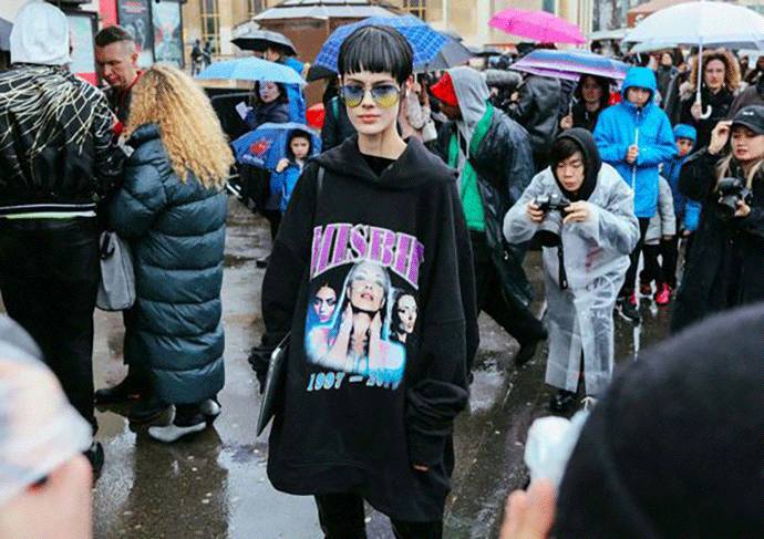 如何把连帽衫穿出霸气的感觉,怎么把连帽衫穿的好看