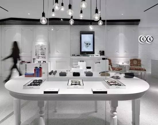 每日速报｜Nike年内第二次大裁员、微信小程序内测竞价推广、Coterie获千万人民币A轮融资