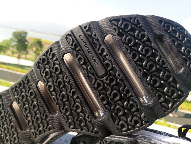 李宁弧型跑鞋,李宁跑鞋大绝影测评