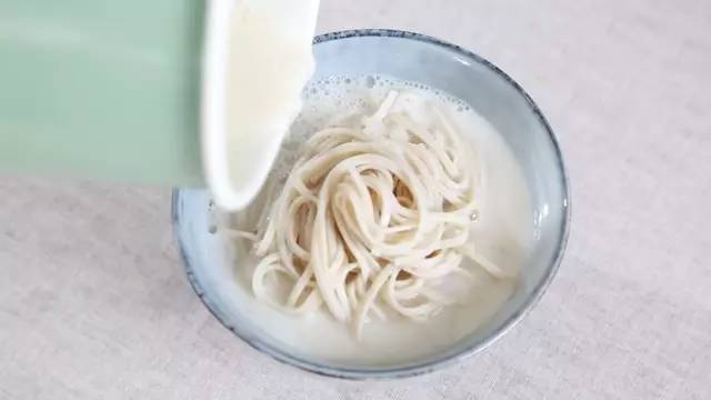 豆浆做菜的家常做法,喝不完的豆浆可以怎么做饼