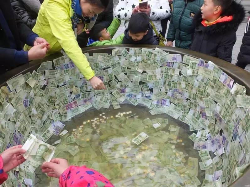 江西庐山发现的佛光,庐山神奇佛光