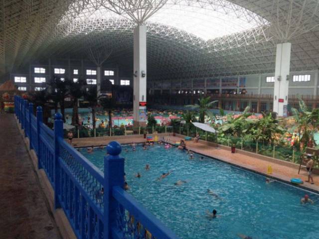 泡室外温泉附近哪里好玩又便宜,稻田泡温泉好去处