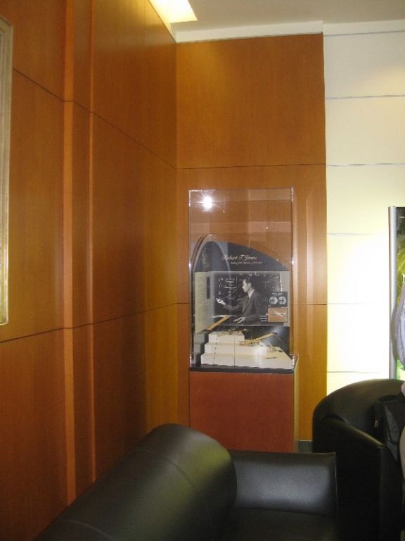 罗伯特琼斯空气动力学,电梯工学徒到工程师