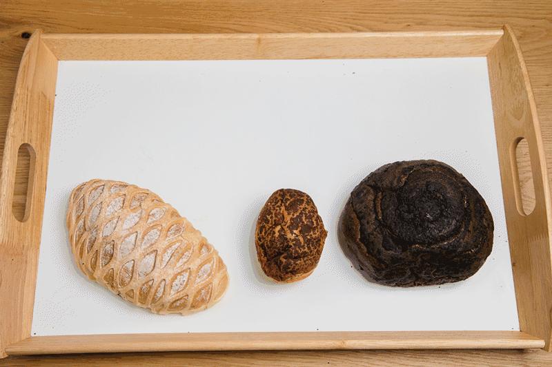 分分钟扫空，南京必吃网红酵母面包店终于盼来啦~足足70+种，雷神巧克力盐之花……杭州人又有口福了