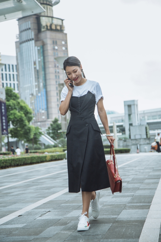 诚意满满｜OliviaPalermo、MirandaKerr都在穿的小白鞋终于入驻中国啦，这次居然还带来了新朋友！