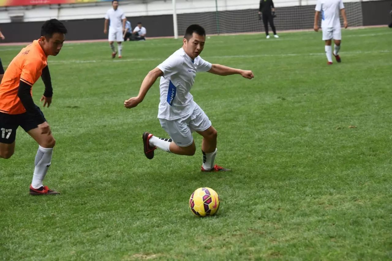 我们这五年诗朗诵,我们这五年剧情介绍