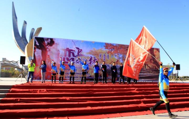 美丽的内蒙古额济纳胡杨林,恋上南山路美图