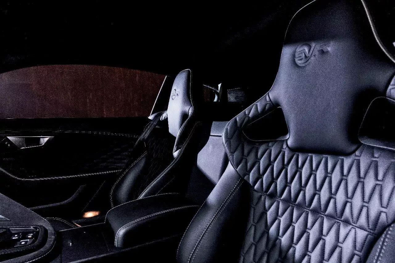 夜幕降临开启派对,夜幕降临跑车