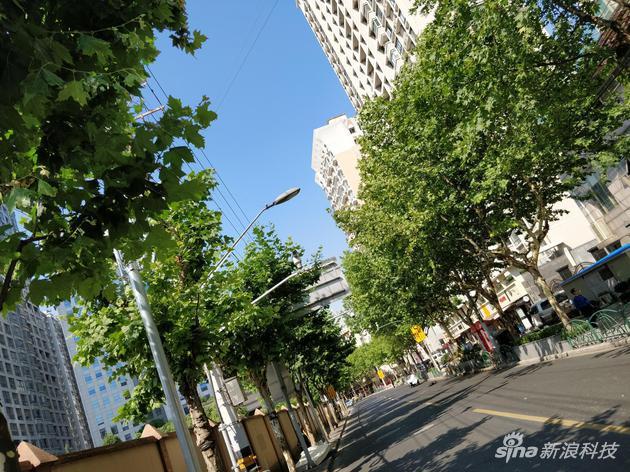 一加5顶配多少钱,1499元一加5手机