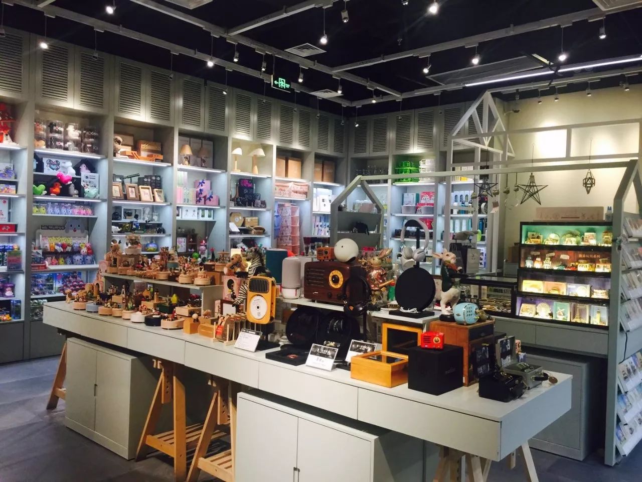 adidas爆款直降百款全场5-6.9折,5折起adidas年中狂欢劲爆低价