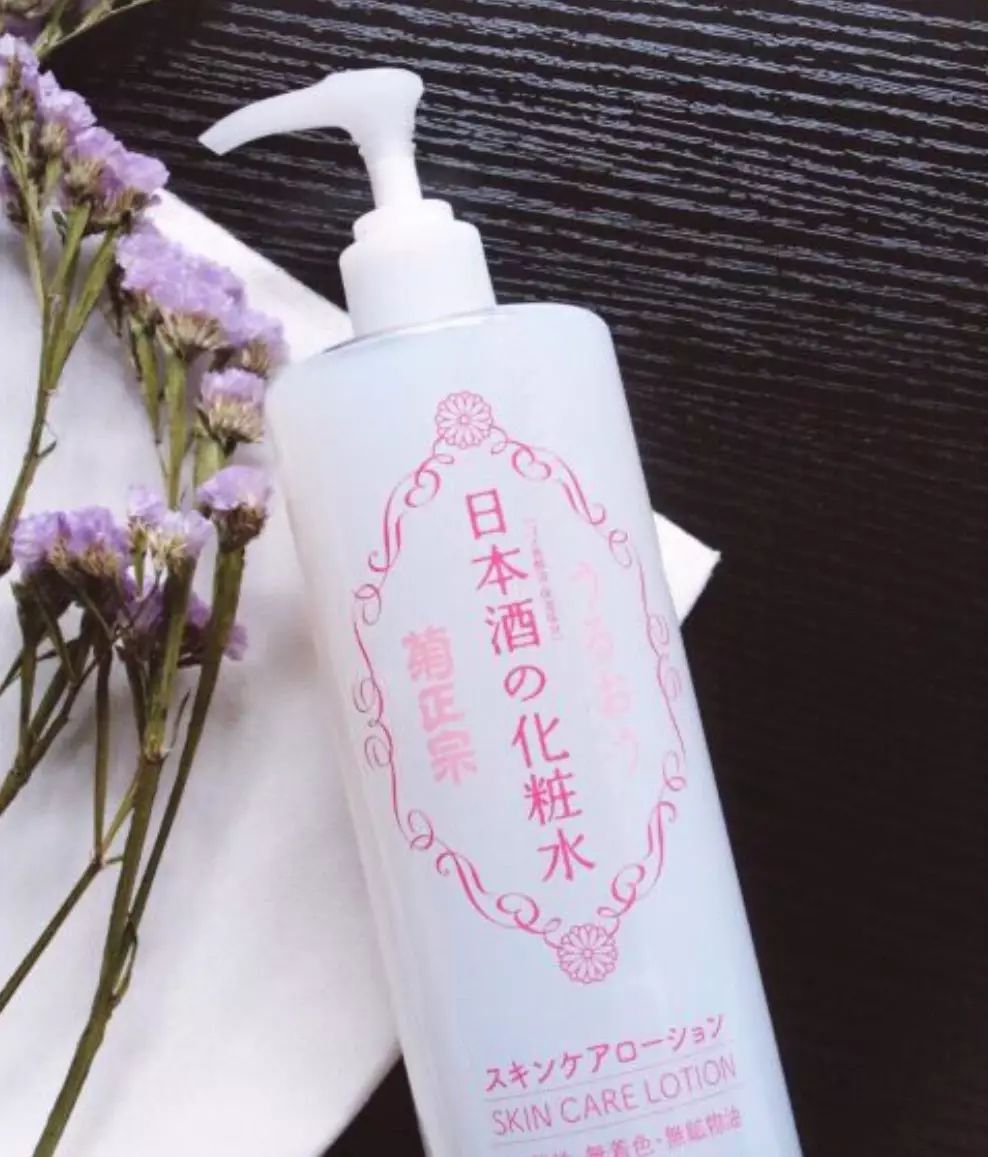 皮肤干燥长斑长痘用什么做面膜好,脸色暗沉有痘印如何护肤效果好