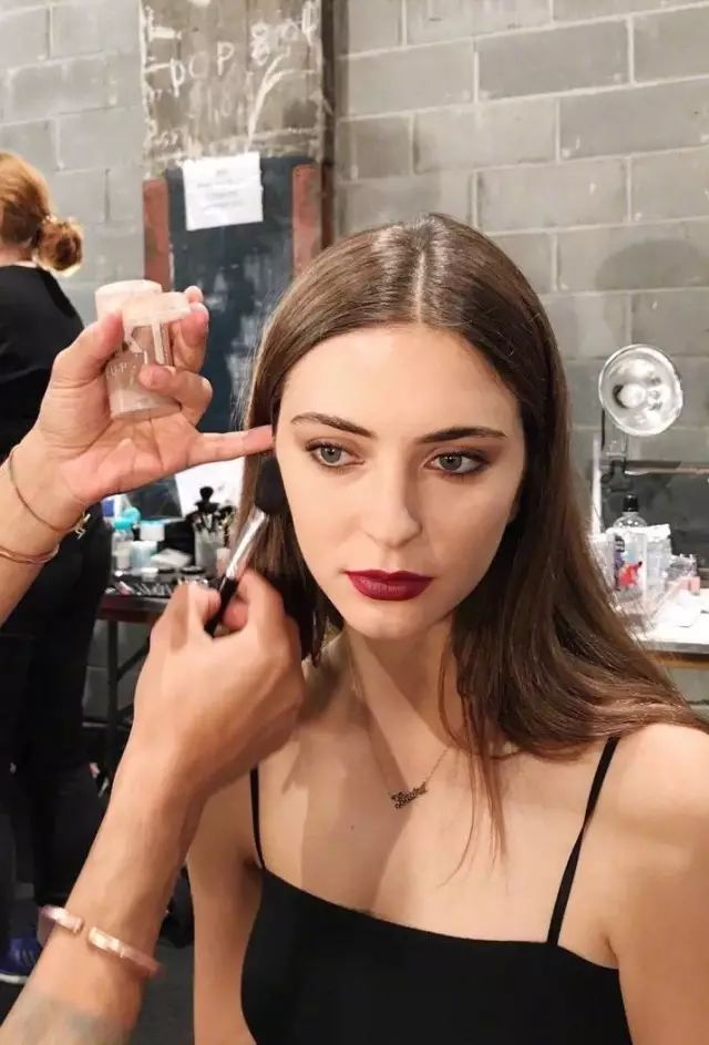 唐嫣的眼影活色生香,唐嫣大地色眼影