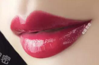 秋季不显唇纹唇釉,秋季唇釉推荐色号大牌