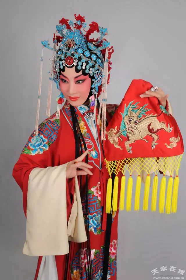 天水市委常委、副市长李晓东:我家门前清水流,漫山遍野鲜核桃!