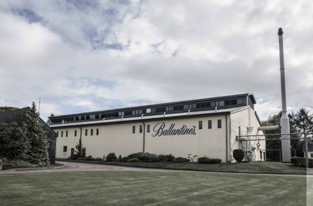 你没听错，百龄坛首款单麦问世！专访首席酿酒师SandyHyslop