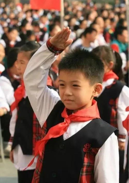 红领巾先锋队建队70周年,心系红领巾喜迎建队节