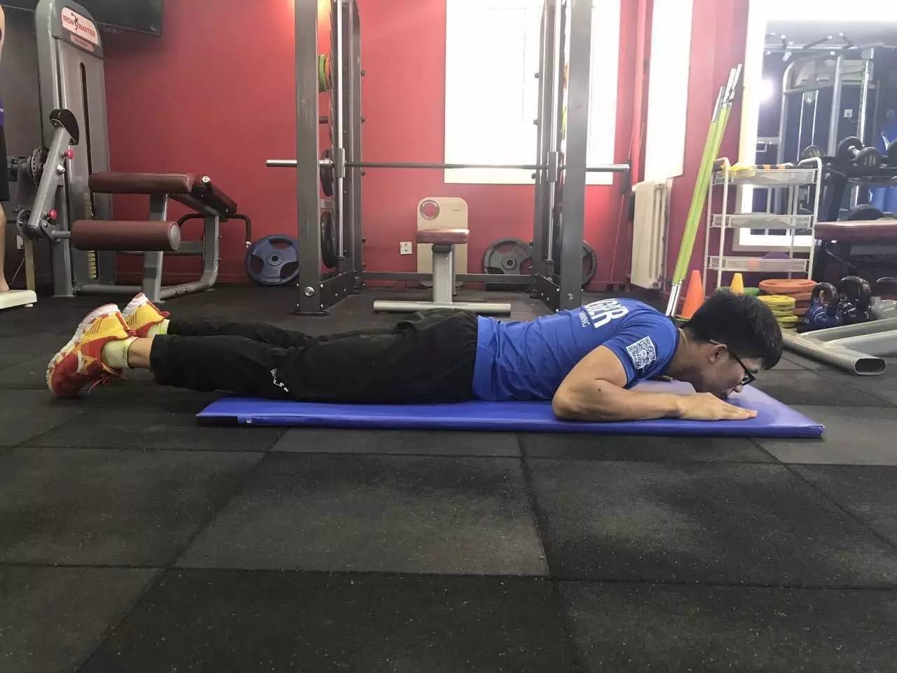 腰痛神奇针灸,腰痛的神奇秘方