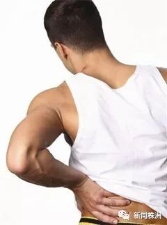 十四岁男孩腰痛是什么原因导致,十四岁少年腰痛是什么原因