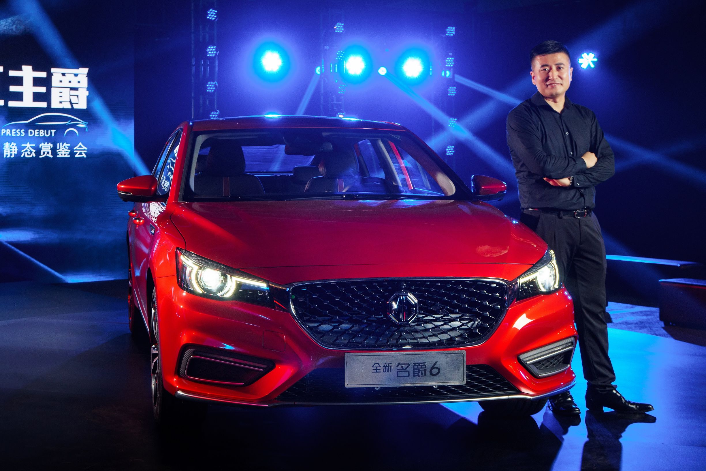 重塑名爵王晓秋成败论英雄