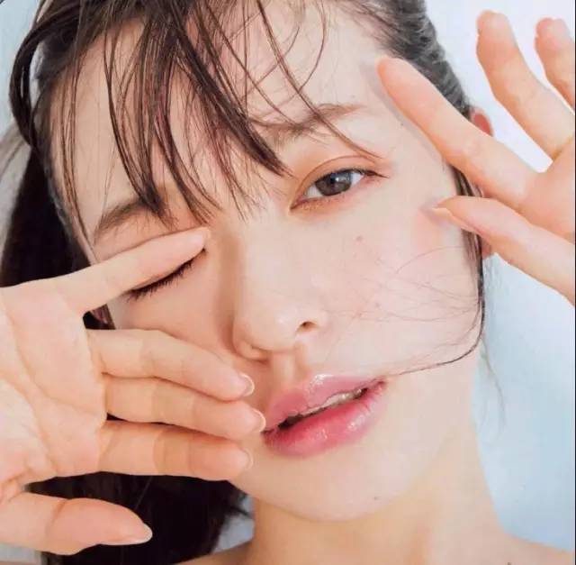 透明感女孩的特点,女生说透明感什么意思