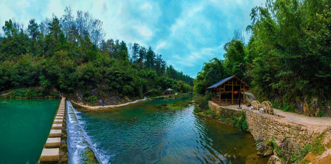 贵阳爬山看风景,贵阳有座望日坡登高赏秋好去处