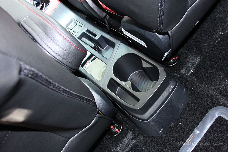 试驾江淮iev,试驾江淮v7