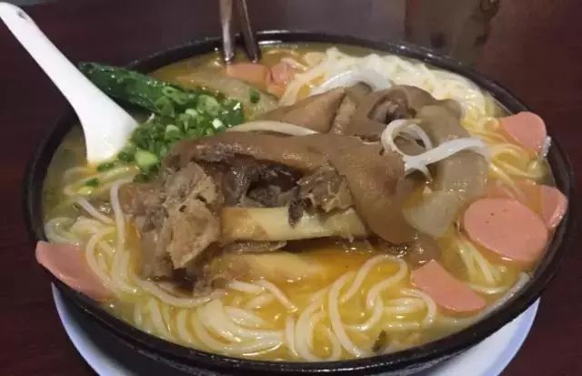 重庆美食高端线,重庆好吃的泡椒系列米线