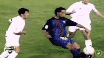 足球小罗如何利用假射来触发双触,小罗足球技巧