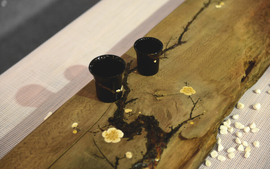 大漆艺术vol.9丨旧船上拆回来的烂木头，上漆后，就价值上万了！