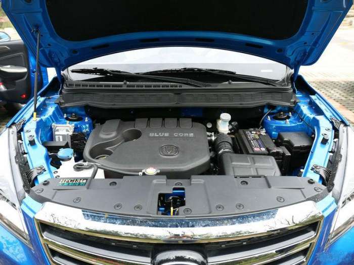 出道5年，月销依旧上万，2017款CS35内饰变化巨大