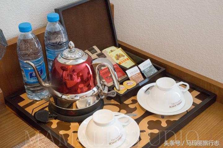 住赏气质喆啡，一辆复古老爷车把你接到咖啡馆的家