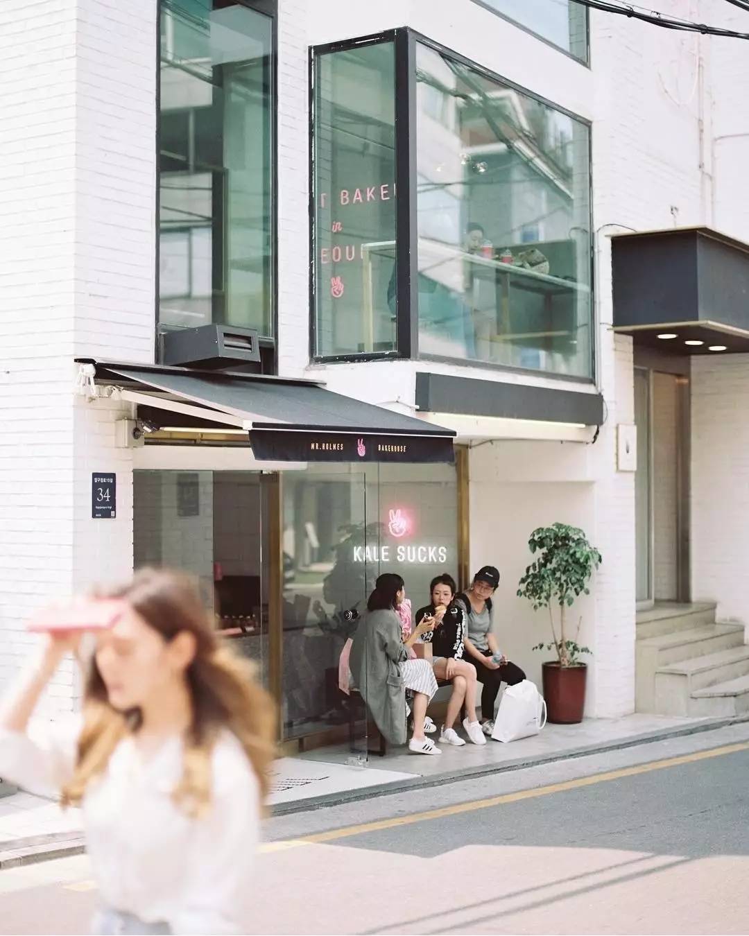 那些爱晒照片的女人,韩国好看的咖啡馆拍照