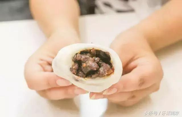 藏在老城南的30年老店，拽着100块，吃遍了整条街的头牌