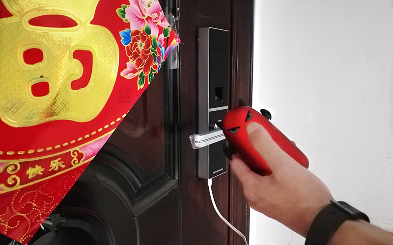 智能指纹锁没电了也不要慌,智能指纹锁没电了该怎么办