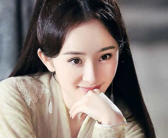 如今的带货女王杨幂,杨幂是如何成为带货女王的