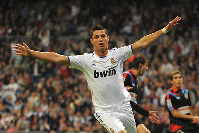 世界篮球最高身价,目前体育界最有钱的是谁