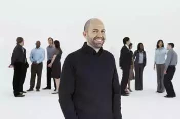 性格内向怎么办,怎么治内向的人