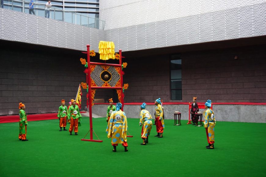 足球史上最伟大十大边锋,史上最伟大球王梅西