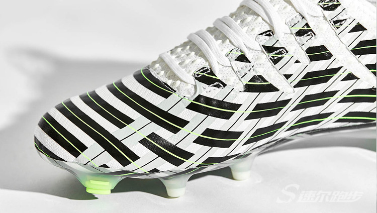 彪马最强足球鞋1000左右,彪马力量型足球鞋