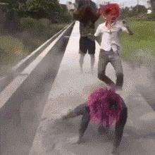 葬爱家族缺一块水泥地,广西葬爱家族水泥地斗舞完整视频