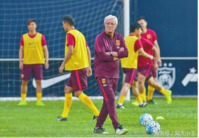 国足黑色三分钟是怎么回事,国足故事励志