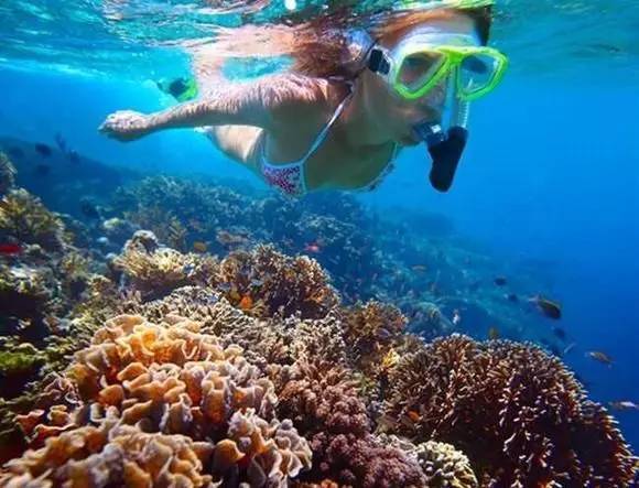 你会选择在南宁和300万人“假装生活”还是和我一起出逃到海岛呢！