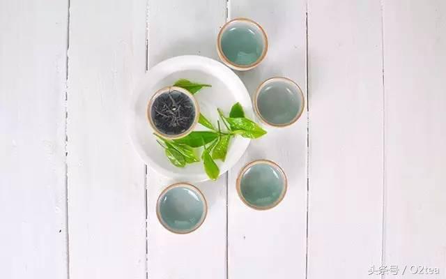 用茶水吃药后果,用茶水服药有什么副作用