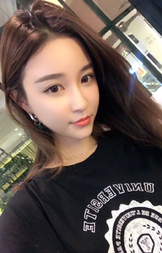 网红和富二代男孩结婚,网红雪梨和王思聪