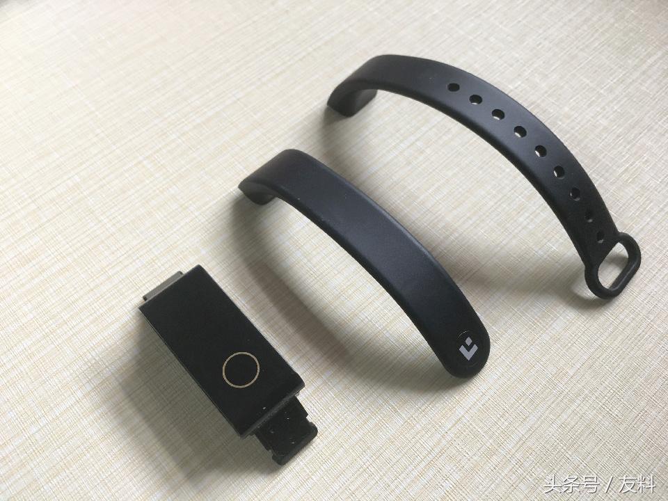 跨界拉卡拉手环好用吗,拉卡拉手环b3