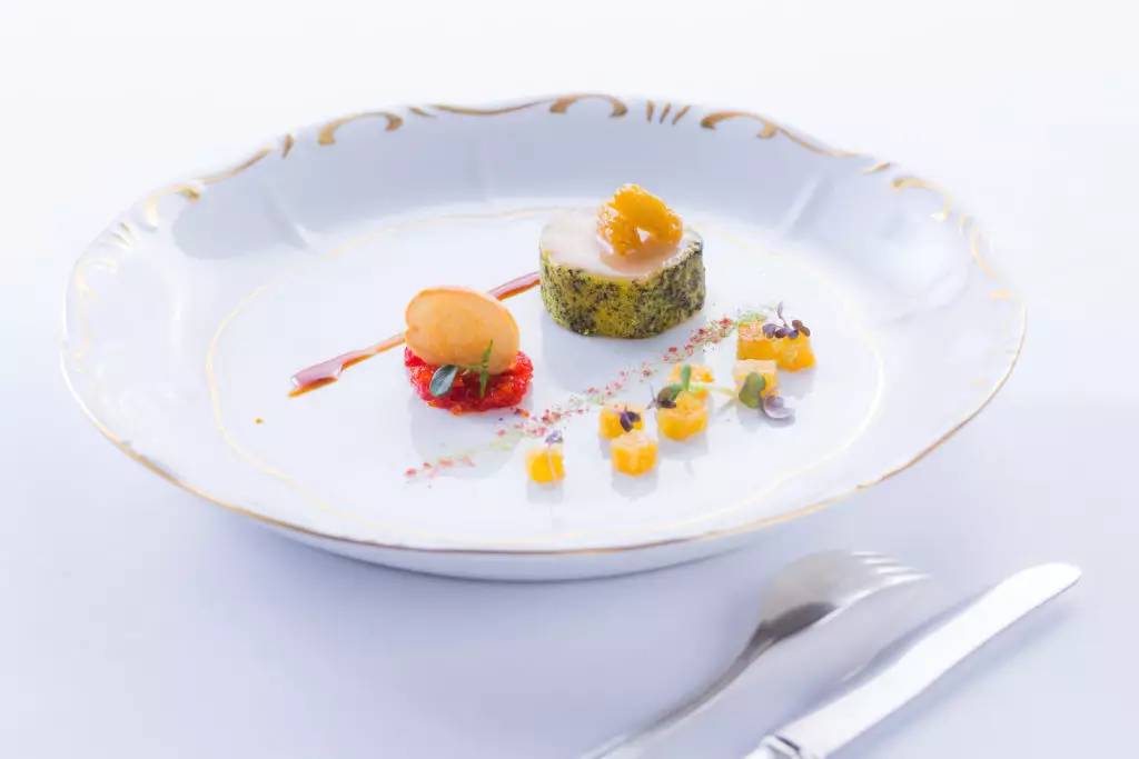 孙杨夺冠视频布达佩斯,孙杨现在还是保持着几个世界纪录