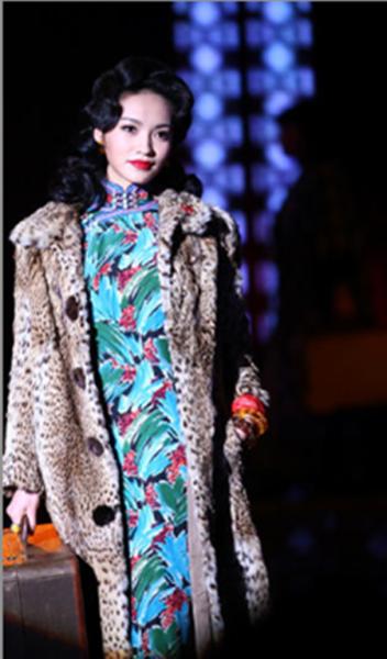 赵丽颖与吴昕,吴昕徐海乔一起去做客